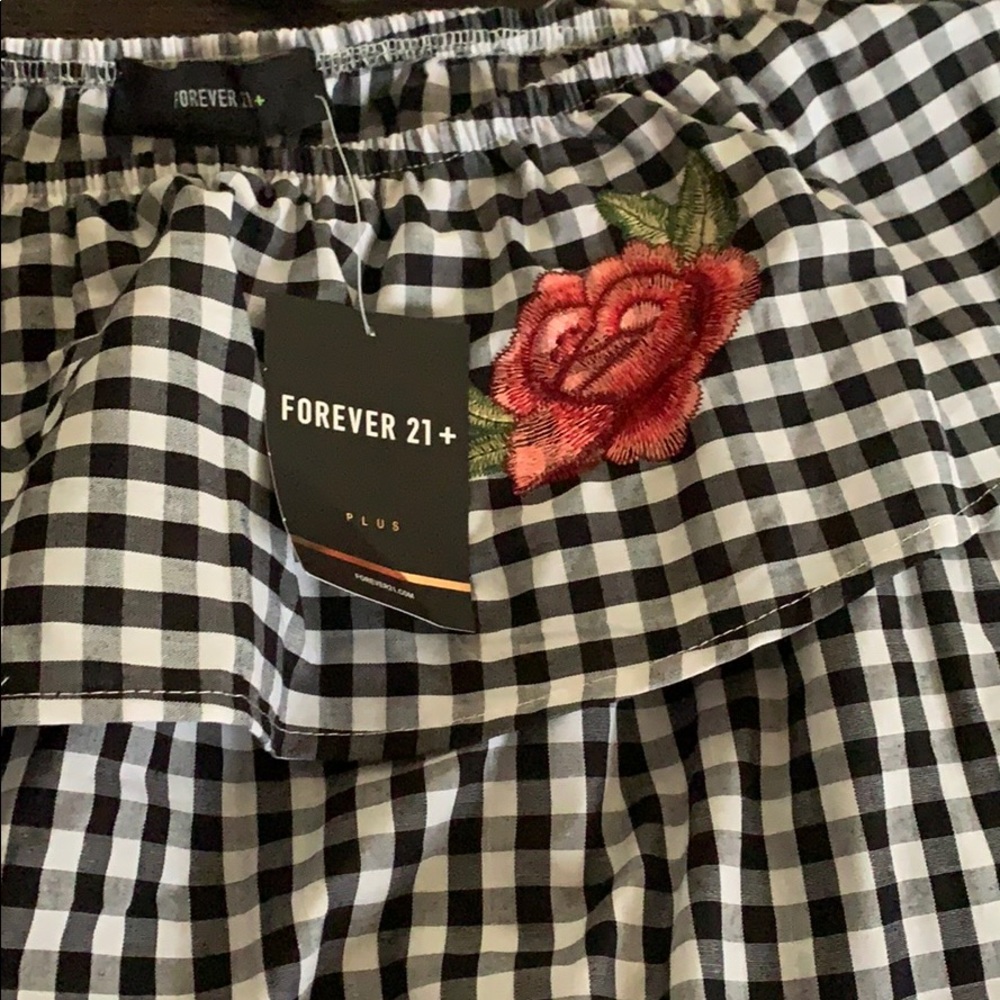 Forever 21+ size off the shoulders checkered rose